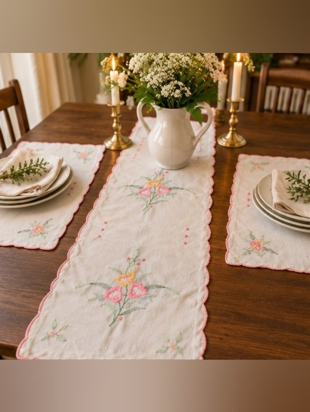 Vintage Embroidered Table Runner & 2 Placemats Floral Cottage Linen Set
